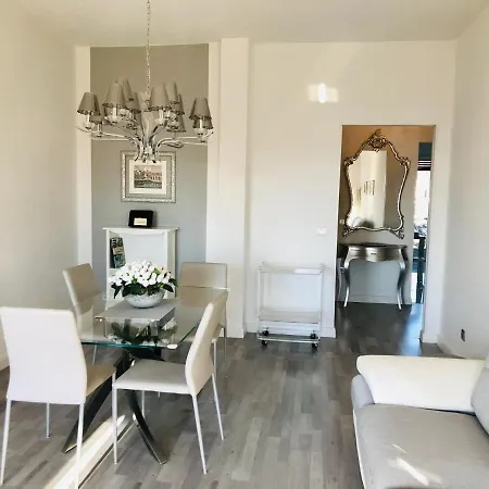 Apartment Apt Elena Fronte Lago Desenzano del Garda