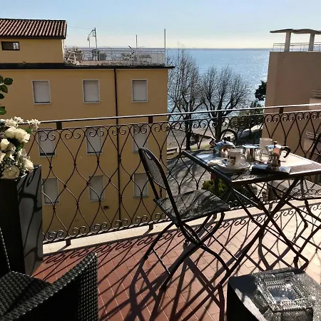 Apt Elena Fronte Lago * Desenzano del Garda