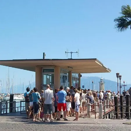 Apt Elena Fronte Lago Apartment Desenzano del Garda